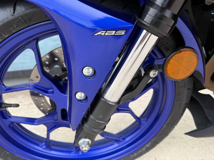 2024 Yamaha YZF-R3 Blue