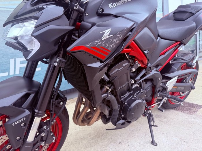 2021 Kawasaki Z900 SUPERNAKED (ZR900) Red