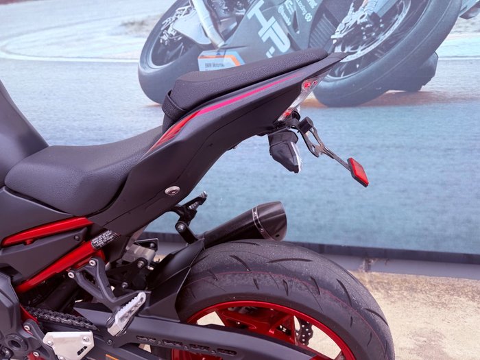 2021 Kawasaki Z900 SUPERNAKED (ZR900) Red