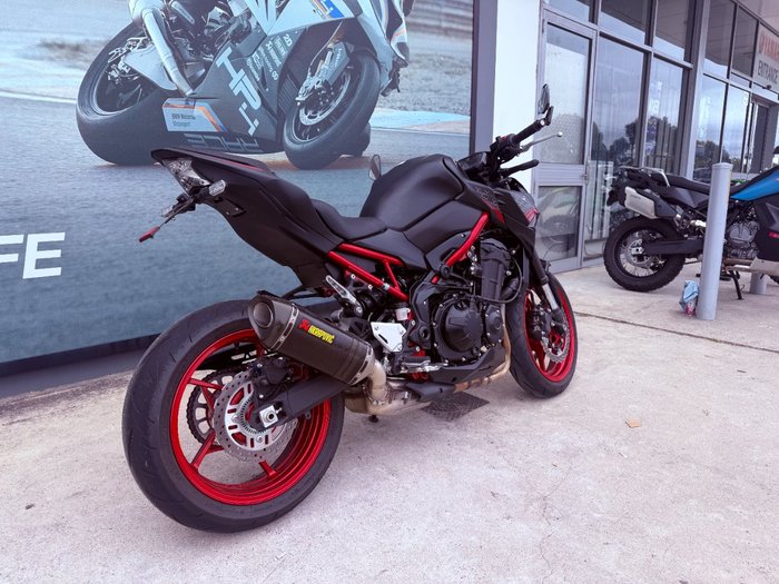 2021 Kawasaki Z900 SUPERNAKED (ZR900) Red
