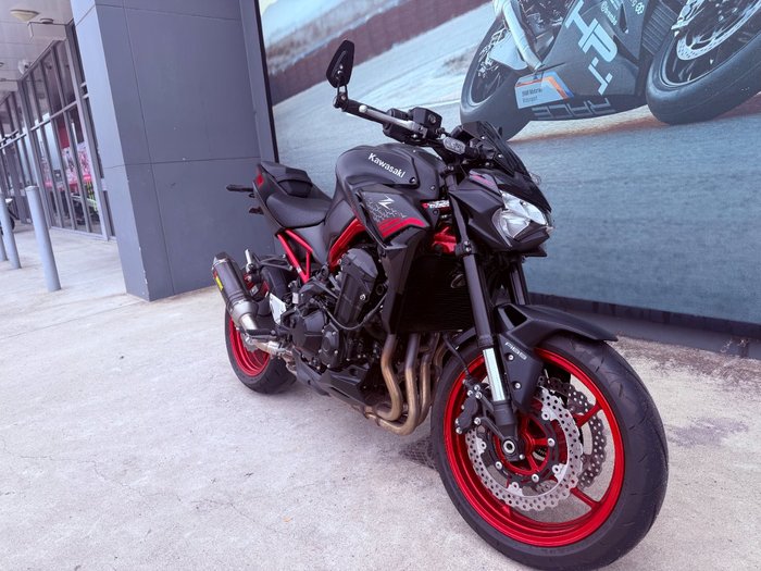 2021 Kawasaki Z900 SUPERNAKED (ZR900) Red