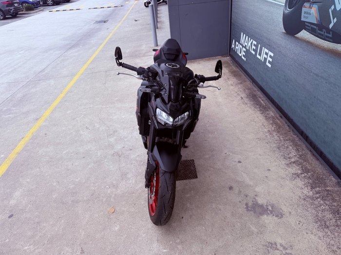 2021 Kawasaki Z900 SUPERNAKED (ZR900) Red