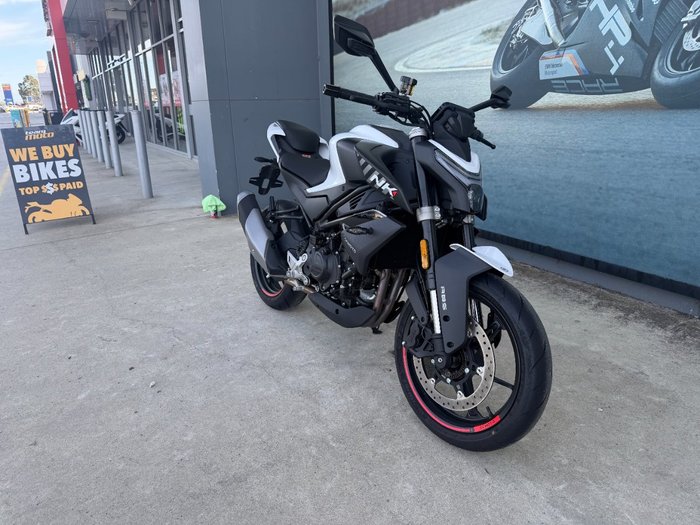 2025 CFMOTO 450 NK White
