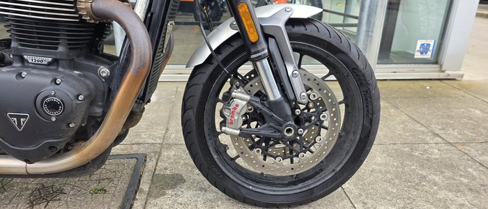 2022 Triumph Speed Twin 1200 Speed Twin Black