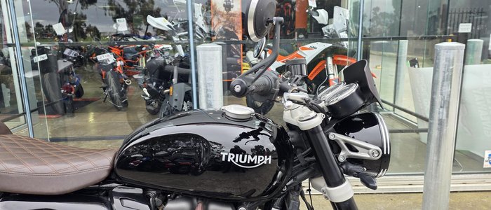 2022 Triumph Speed Twin 1200 Speed Twin Black