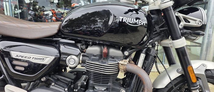2022 Triumph Speed Twin 1200 Speed Twin Black