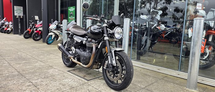 2022 Triumph Speed Twin 1200 Speed Twin Black