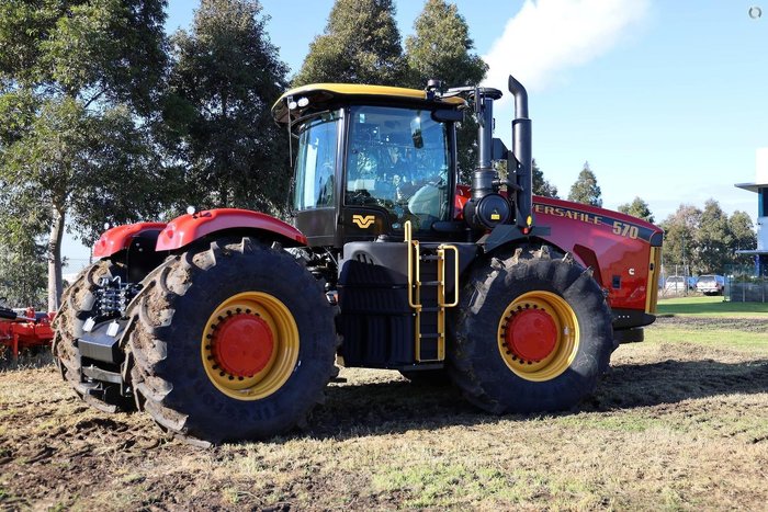 2025 Versatile 570 4C 570 Hp