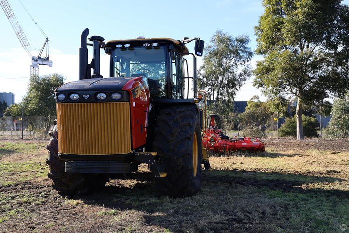 2025 Versatile 570 4C 570 Hp