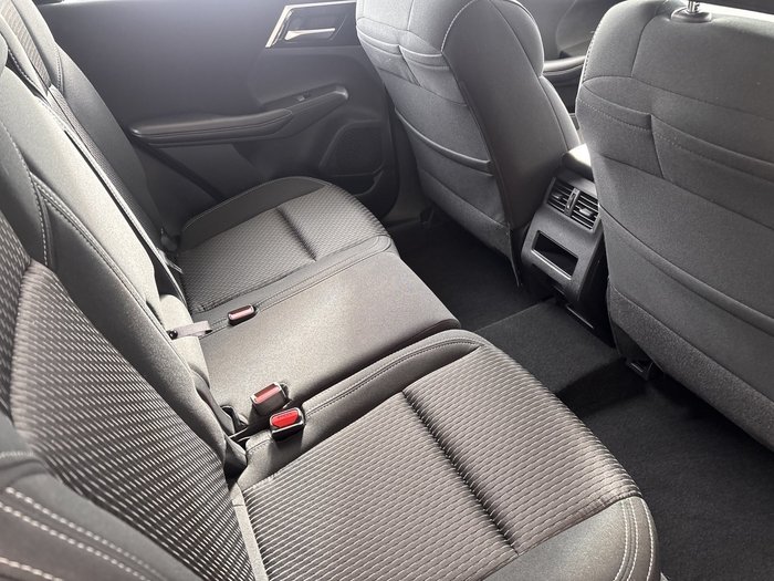2024 Mitsubishi Outlander ES