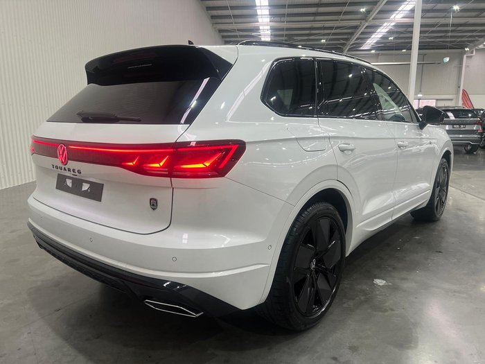 2026 Volkswagen Touareg 210TDI Wolfsburg Edition