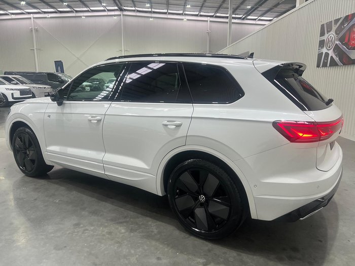 2026 Volkswagen Touareg 210TDI Wolfsburg Edition