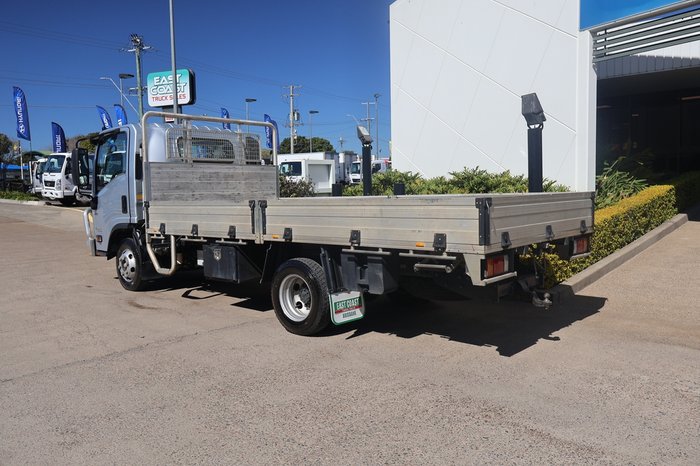 2021 ISUZU NPR 45-155