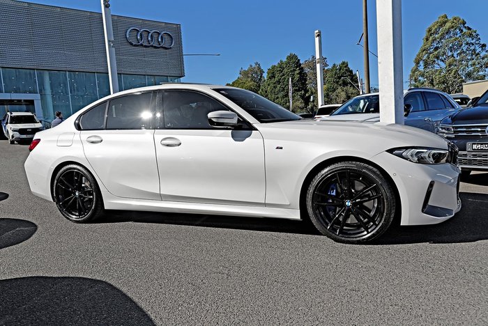 2023 BMW 3 Series 330i M Sport