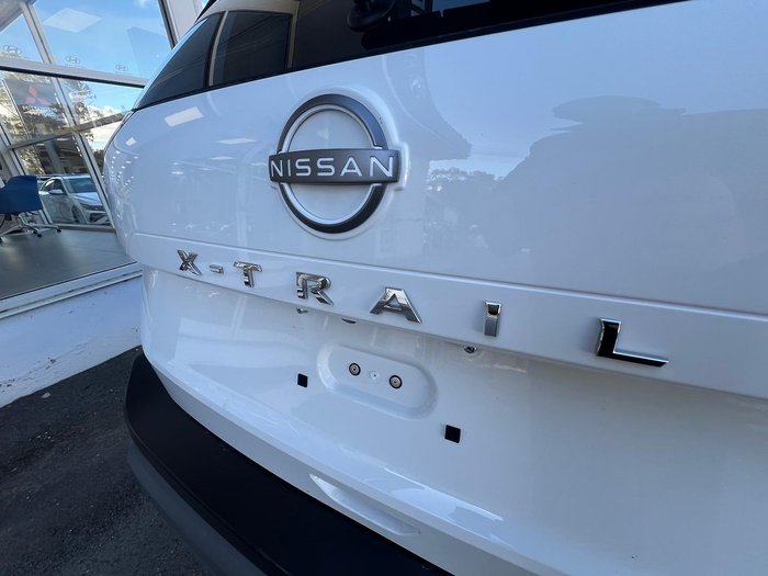 2025 Nissan X-TRAIL ST