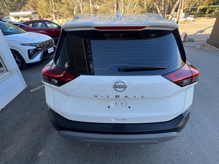 2025 Nissan X-TRAIL ST