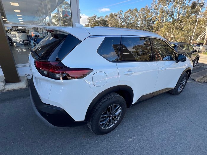 2025 Nissan X-TRAIL ST