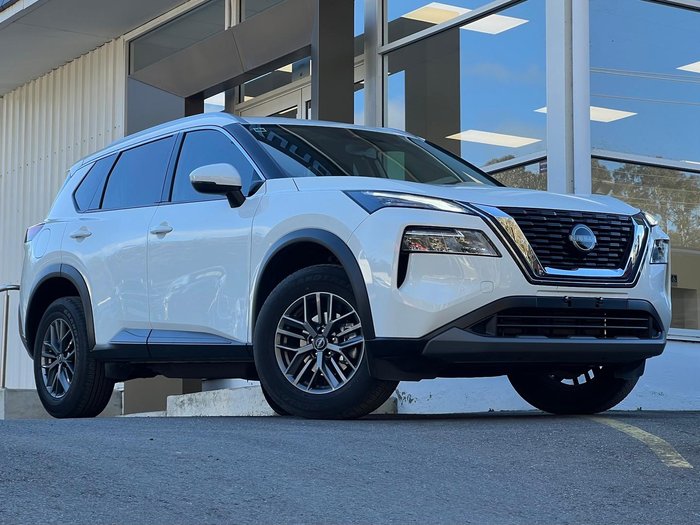 2025 Nissan X-TRAIL ST