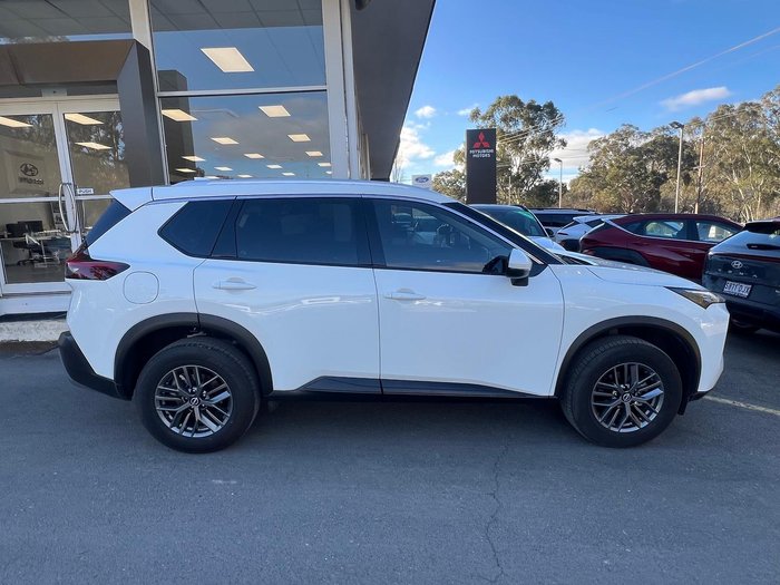 2025 Nissan X-TRAIL ST
