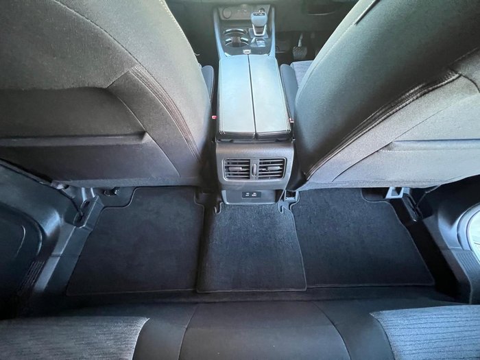 2025 Nissan X-TRAIL ST