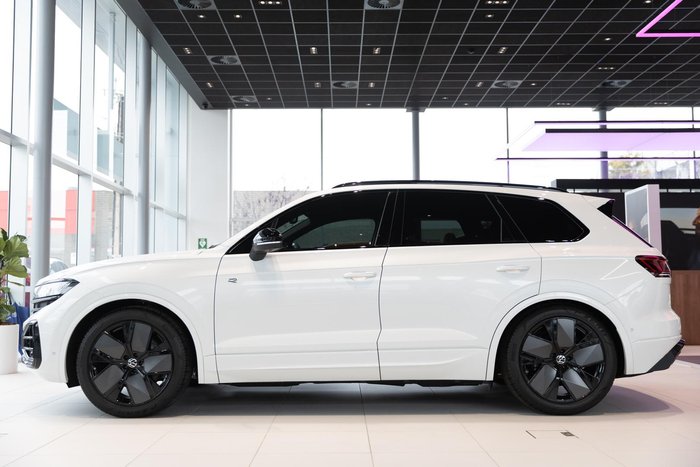 2026 Volkswagen Touareg 210TDI Wolfsburg Edition