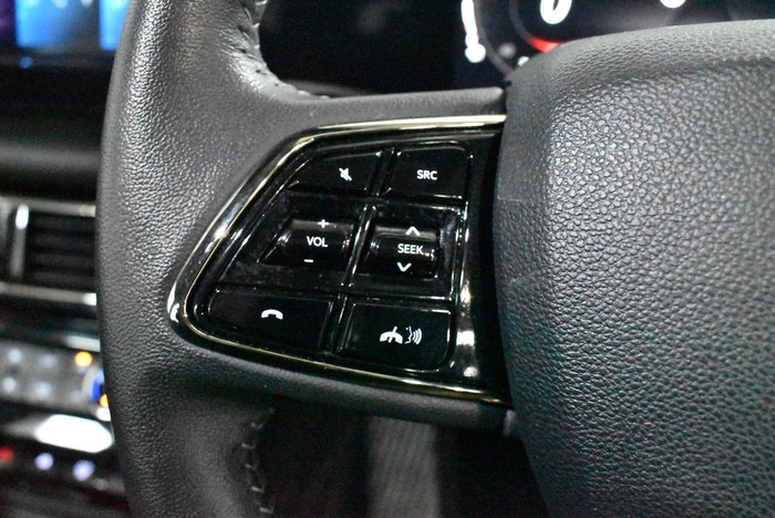 2024 Mahindra XUV700 AX7L Black Edition