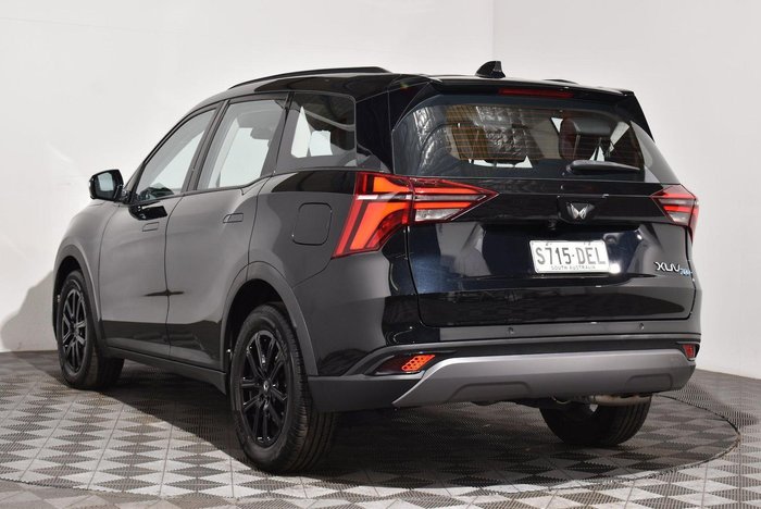 2024 Mahindra XUV700 AX7L Black Edition