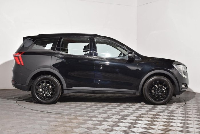 2024 Mahindra XUV700 AX7L Black Edition