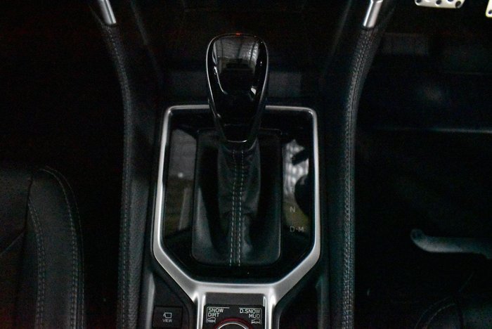 2024 Mahindra XUV700 AX7L Black Edition