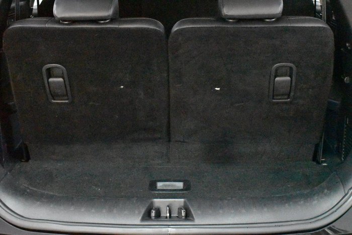 2024 Mahindra XUV700 AX7L Black Edition