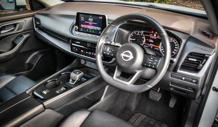 2024 Nissan X-TRAIL ST-L