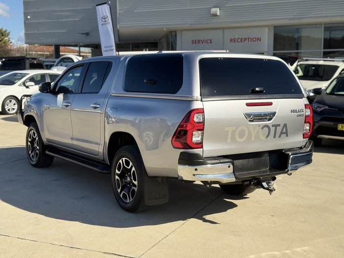 2023 Toyota Hilux 4x4
