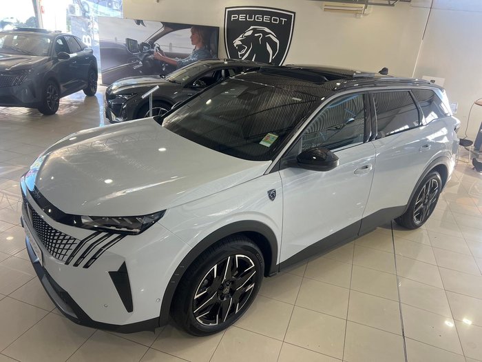 2025 Peugeot 5008