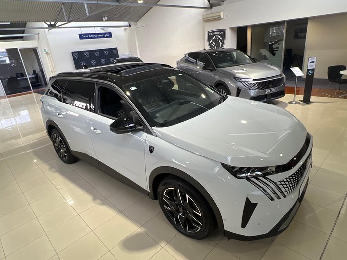 2025 Peugeot 5008