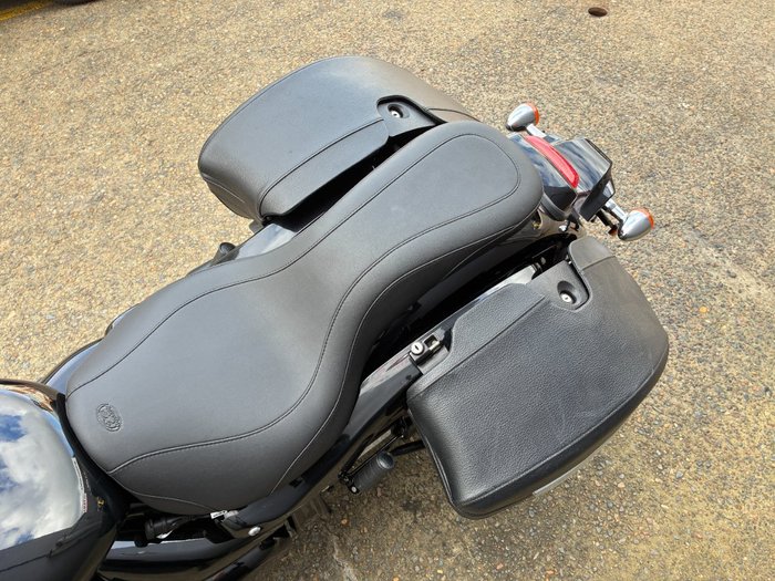 2013 Suzuki BOULEVARD C90T (VL1500B) BLACK