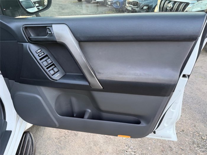 2009 TOYOTA LANDCRUISER PRADO GXL (4x4)