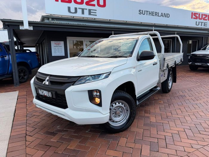 2023 Mitsubishi Triton GLX