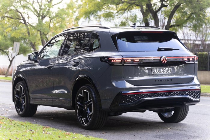 2026 Volkswagen Tiguan 200TSI eHybrid R-Line