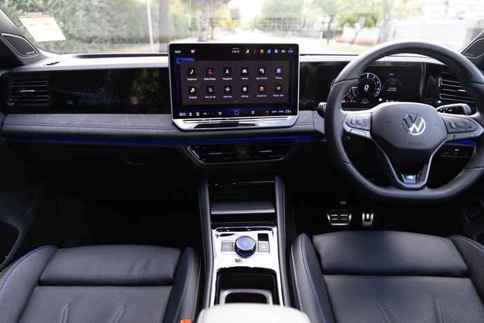 2026 Volkswagen Tiguan 200TSI eHybrid R-Line