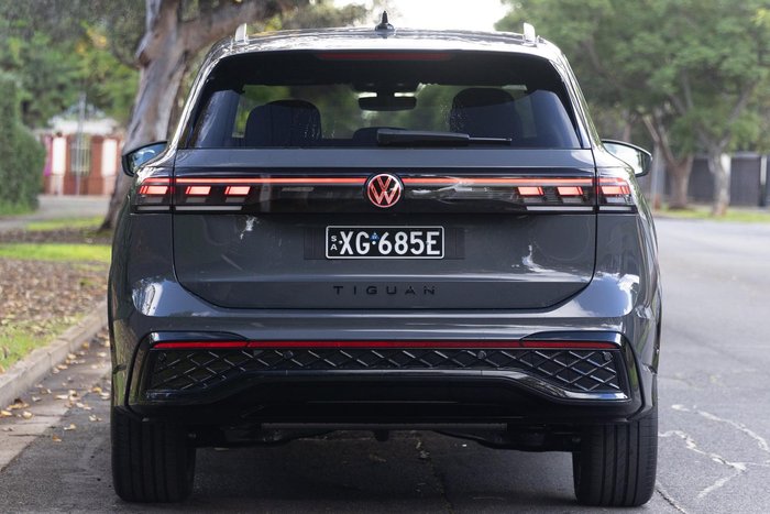 2026 Volkswagen Tiguan 200TSI eHybrid R-Line