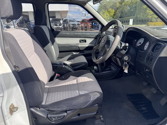 2009 Nissan Navara ST-R