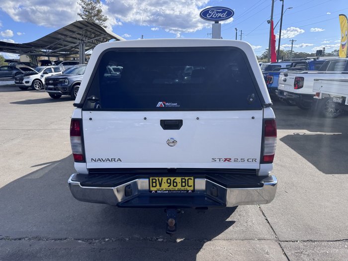 2009 Nissan Navara ST-R