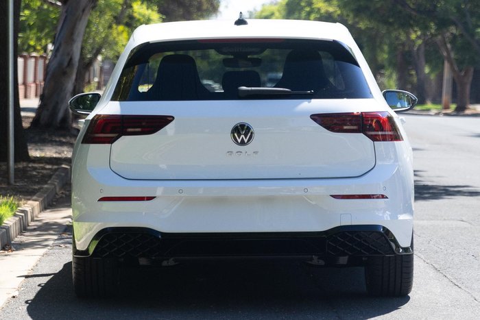 2025 Volkswagen Golf 110TSI R-Line