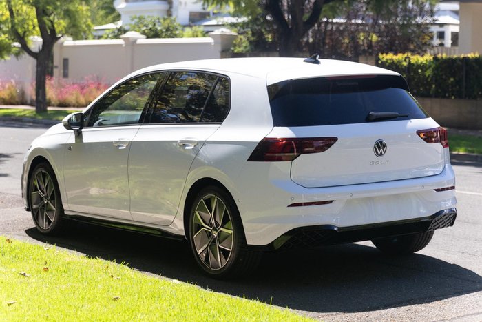 2025 Volkswagen Golf 110TSI R-Line
