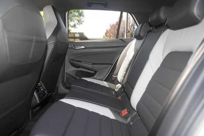 2025 Volkswagen Golf 110TSI R-Line