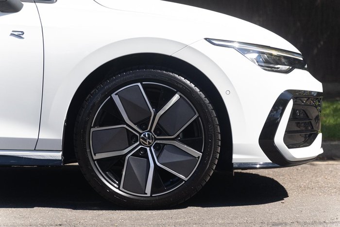 2025 Volkswagen Golf 110TSI R-Line