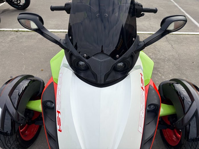 2015 BRP SPYDER RS-S SE5