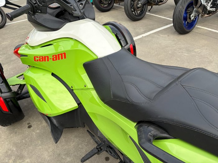 2015 BRP SPYDER RS-S SE5