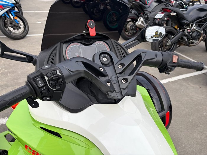 2015 BRP SPYDER RS-S SE5