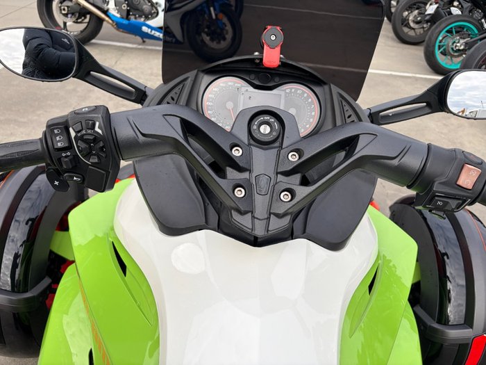 2015 BRP SPYDER RS-S SE5